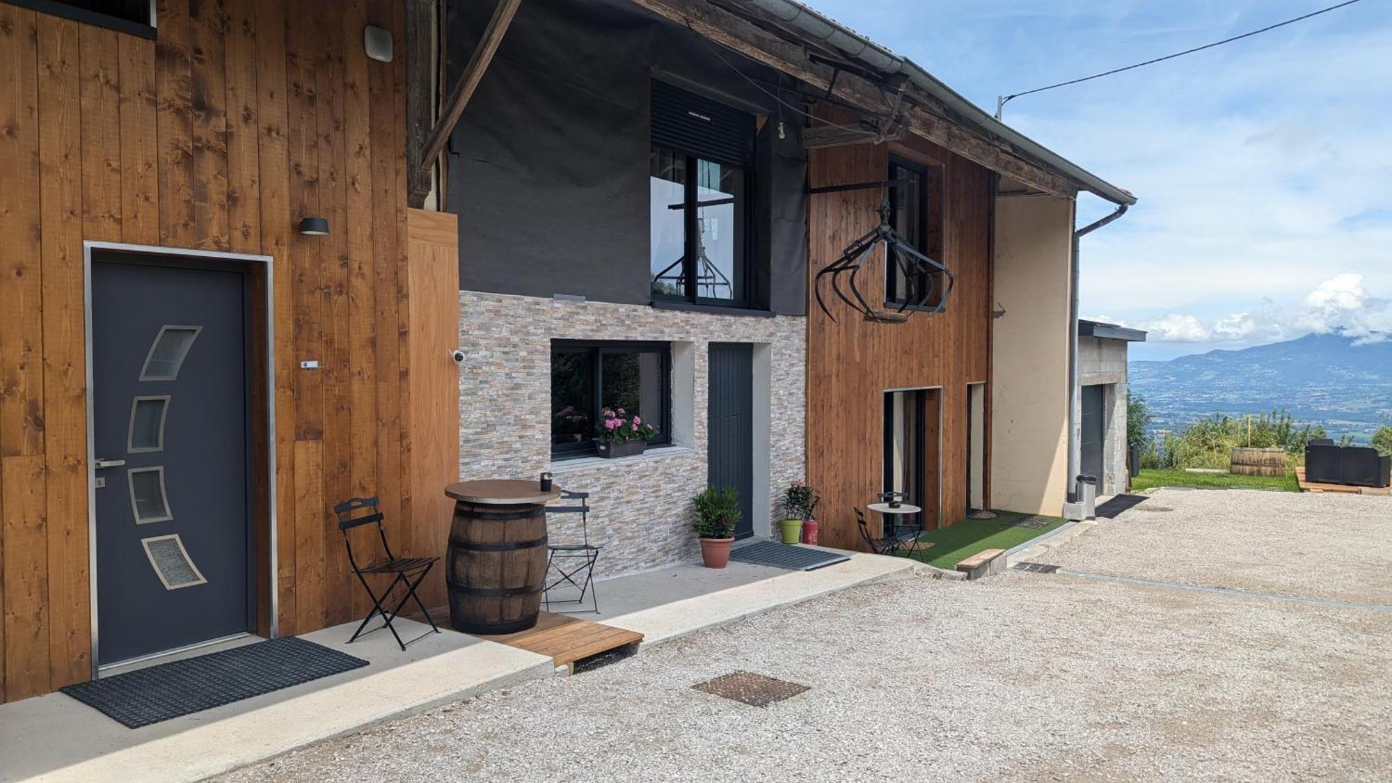 Domaine De La Griffe - Chambres D'Hotes "Roche Parnal" La Roche-sur-Foron Exterior photo